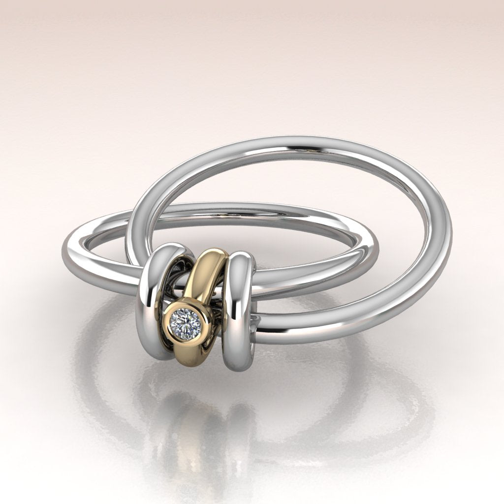 Multi bands in silver and yellow gold connected with silver and yellow gold links