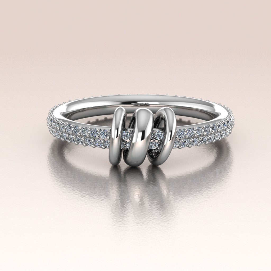 Lyra | Radiant Flow – 14k Diamond Pave Articulated Link Ring