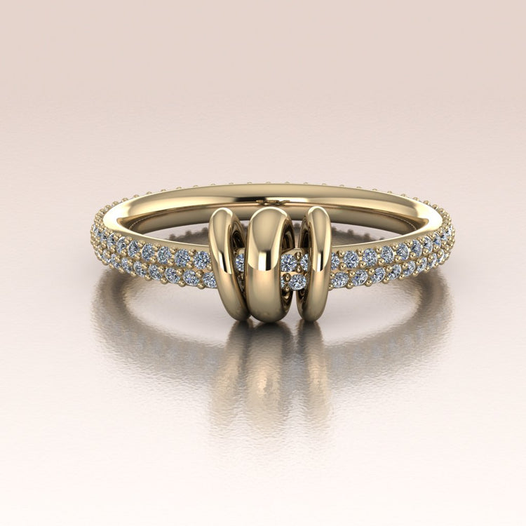 Lyra | Radiant Flow – 14k Diamond Pave Articulated Link Ring
