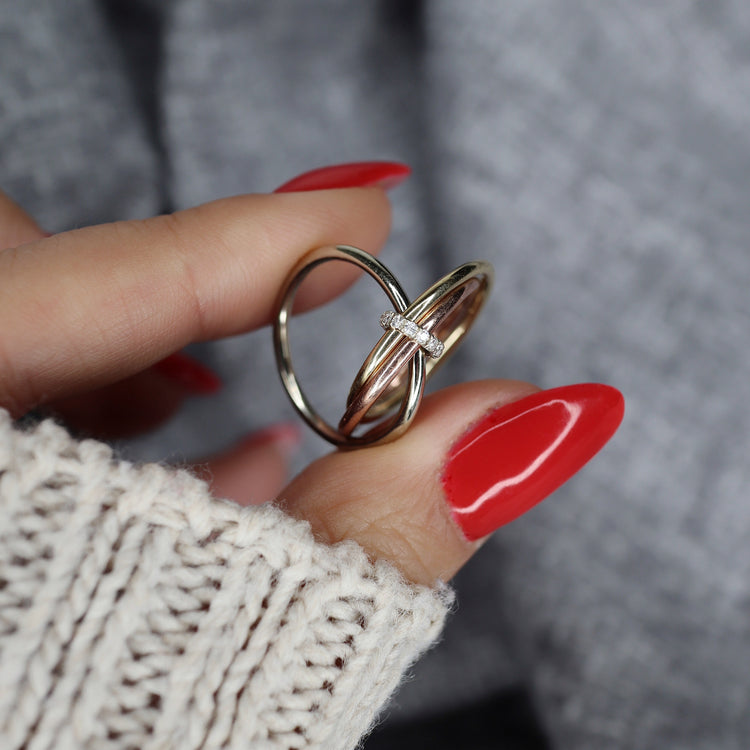 14k Solid Gold Mixed Metal Connected Bands with Diamonds - Elysium
